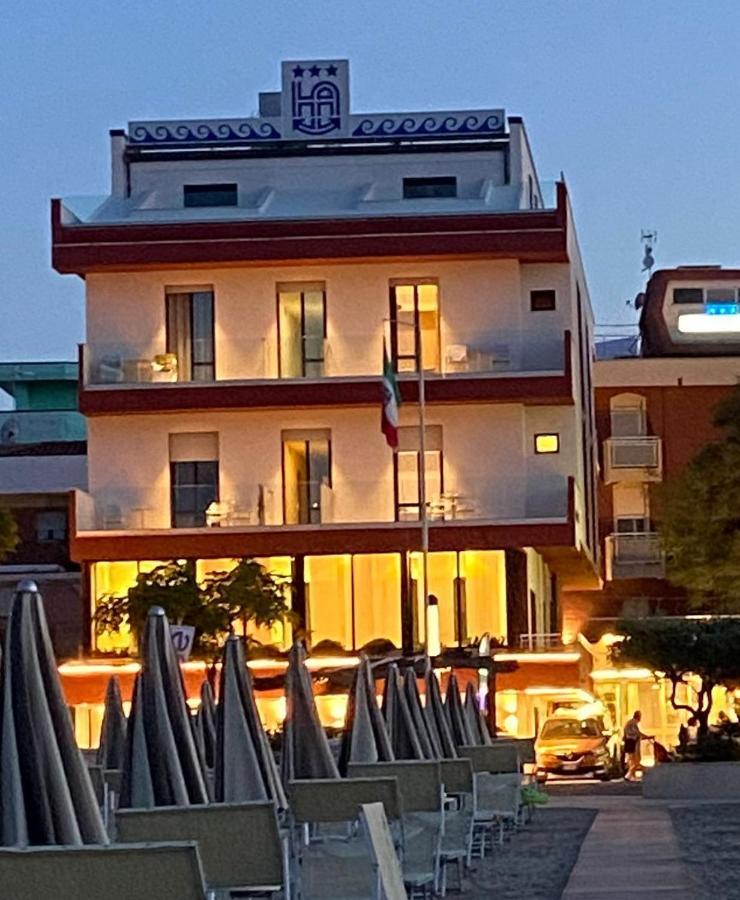 Hotel Admiral Bellaria-Igea Marina Exteriör bild