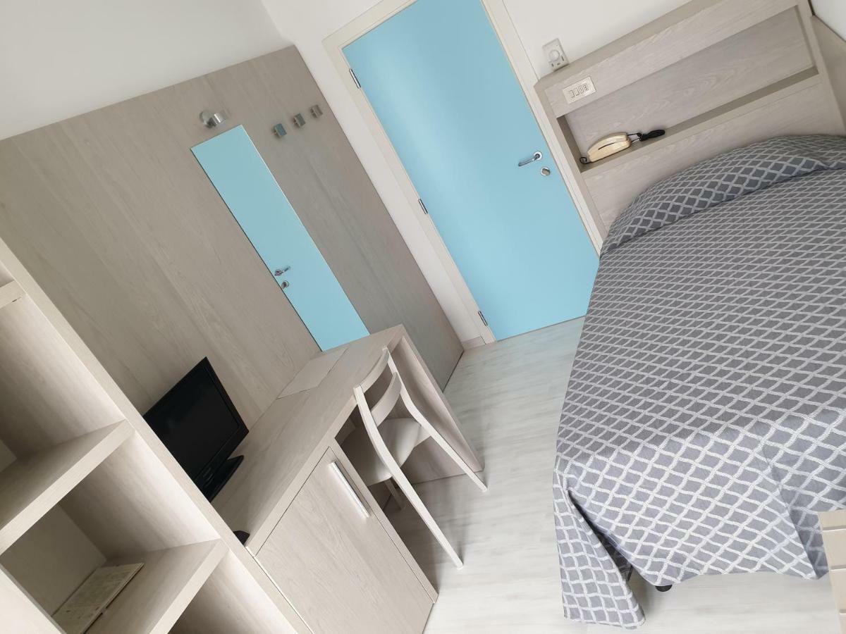 Hotel Admiral Bellaria-Igea Marina Exteriör bild